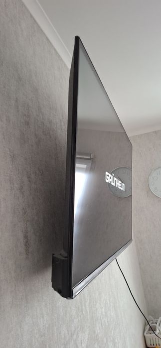 Телевізор Grunhelm 43F500-GA11V