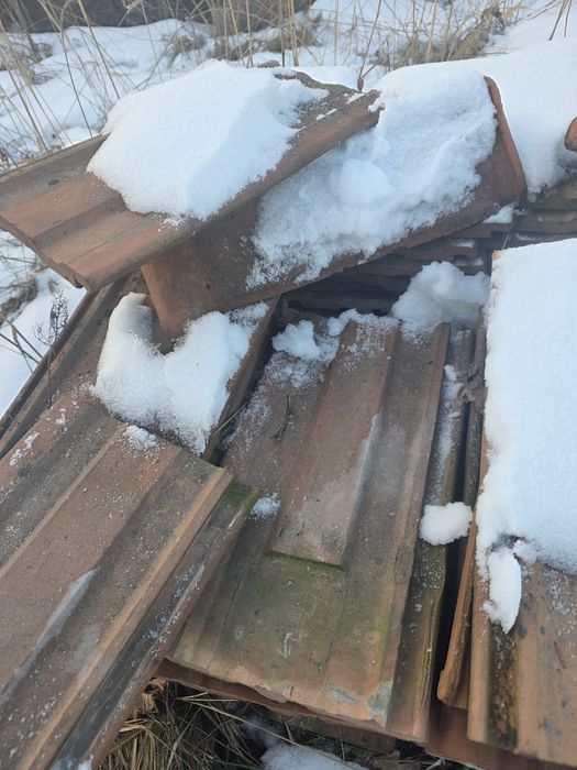 Dachówka ceramiczna stara. Około 700sztuk.