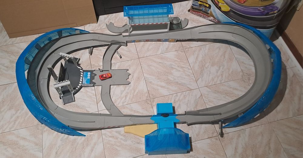 Disney Cars 3 Circuito Internacional da Flórida - Mattel (Usada)