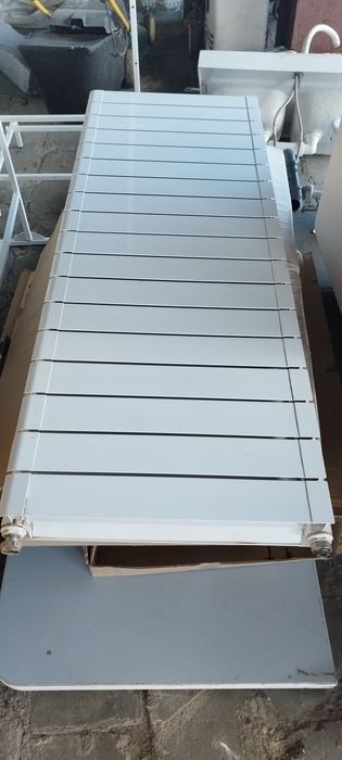 Kaloryfery z aluminium.