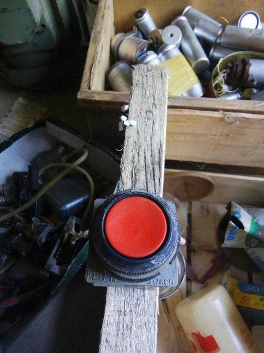 Кнопки, тумблера, микропереключатели разные