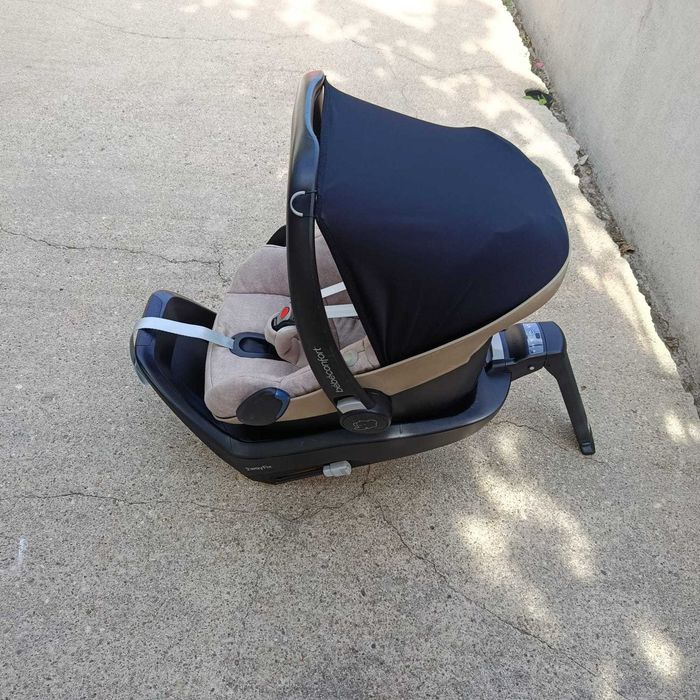 Carrinho + Ovo + Base Isofix + Fraldário com Banheira