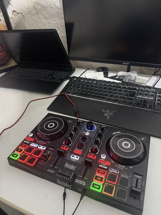 Controladora hercules DJ
