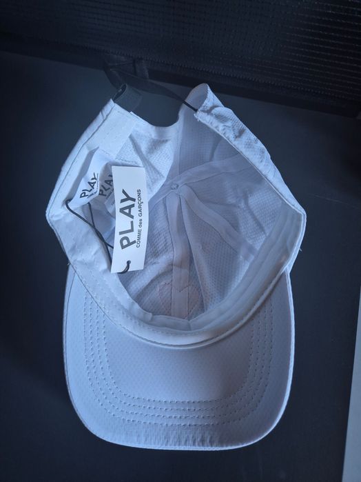 Czapka Comme des Garcons Play CDG biała nowa regulowana