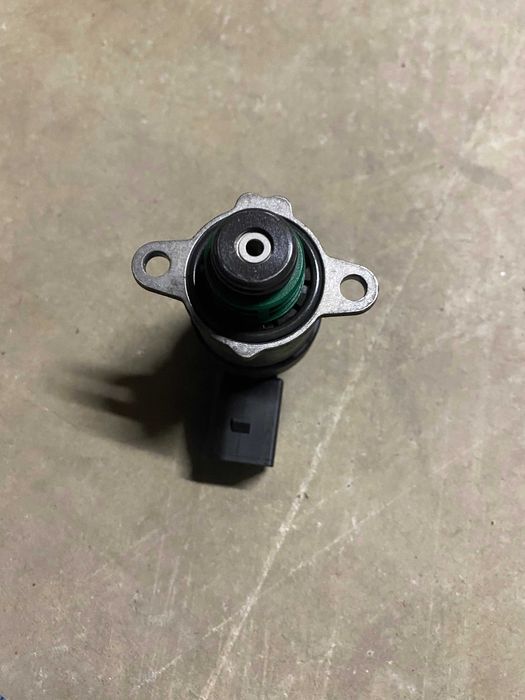 Регулирующий клапан топлива (Common-Rail-System) BOSCH 1462C00990