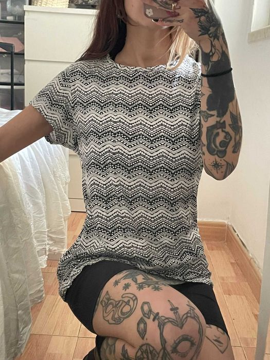 T-shirt primark padrão preto e branco