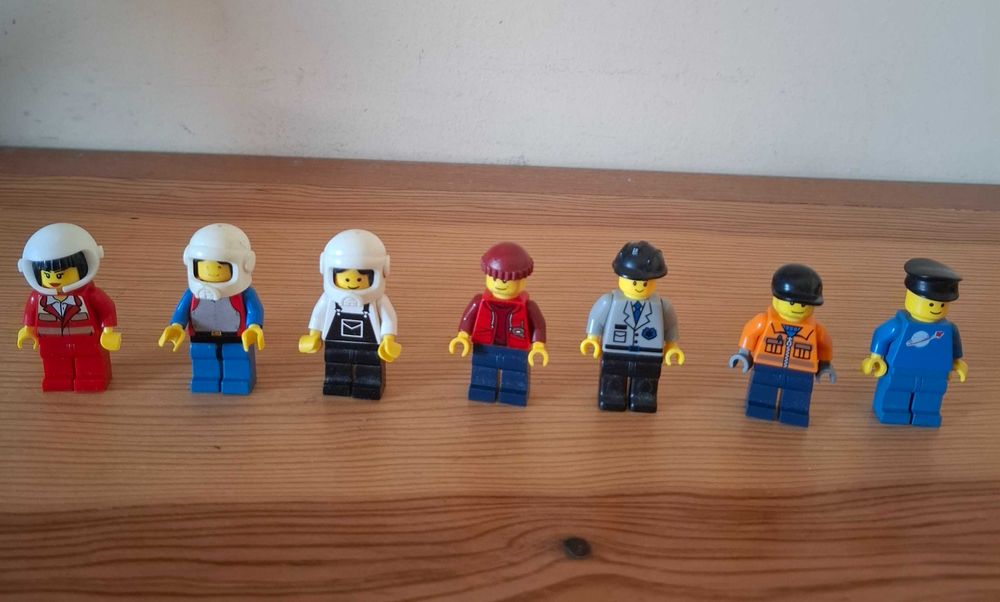 Lego - Bonecos / Figuras Policias e Outros ( Antigos )