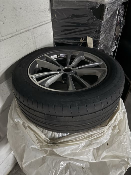 Jantes BMW 17’ com pneus serie 5 G30