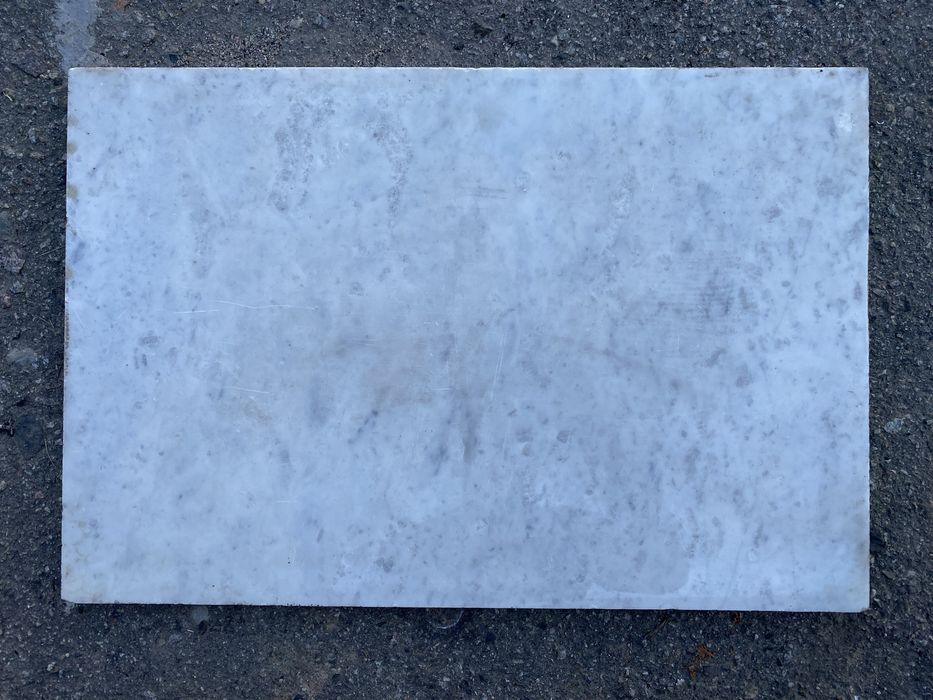 Натуральный мрамор.