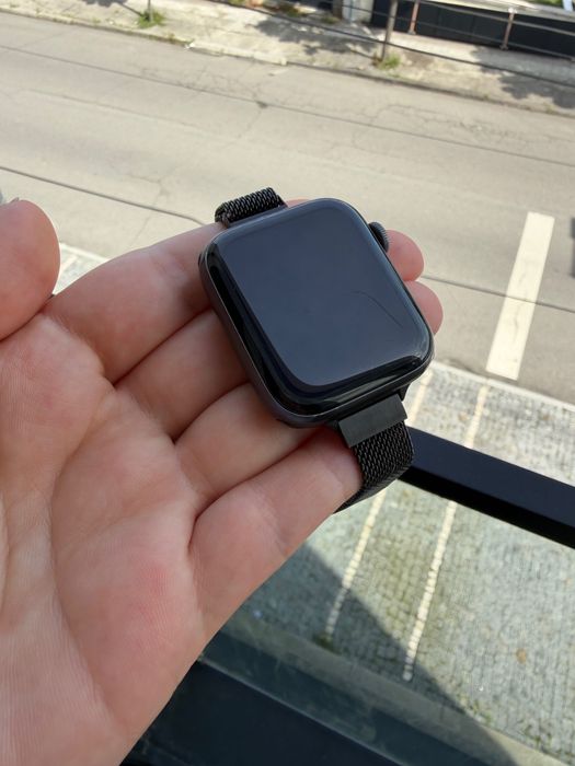 Apple Watch Series 5 44mm Alumínio e cerâmica