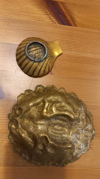 Cinzeiro em latão  maciço