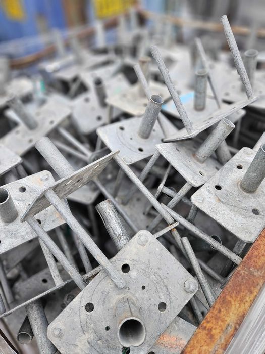 Sklejka szalunkowa żółta dźwigar h20 strop doka stemple budowlane