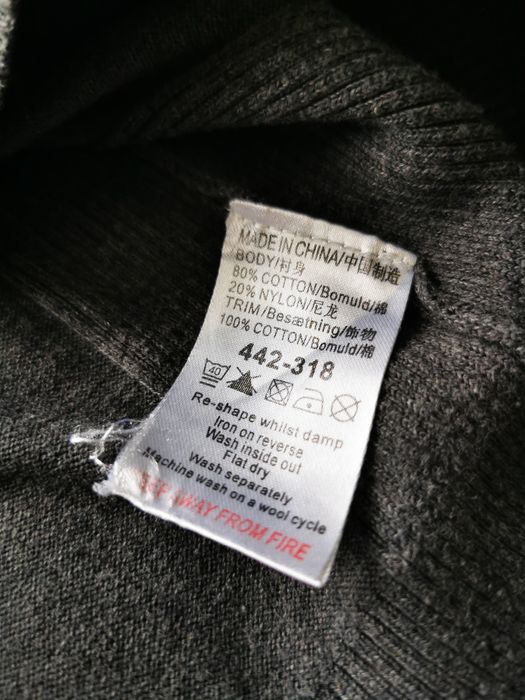 Sweter męski w serek z koszulą