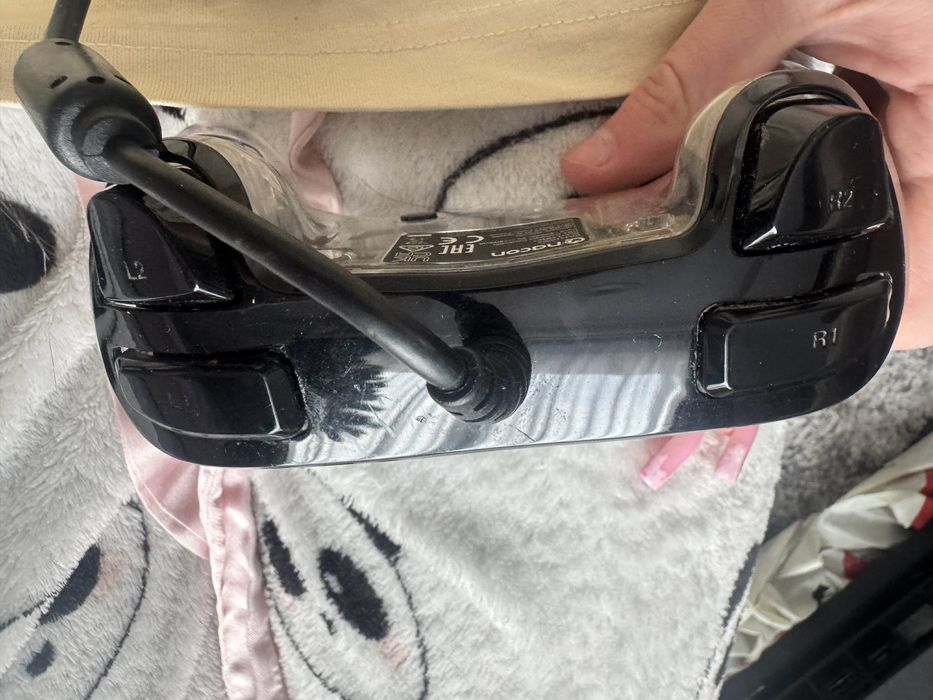 Konsola Ps4 Slim + Pad