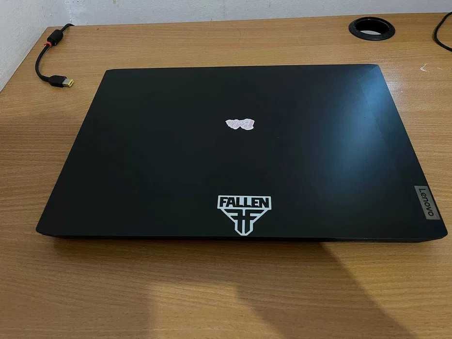 Lenovo IdeaPad Gaming 3 15IHU6