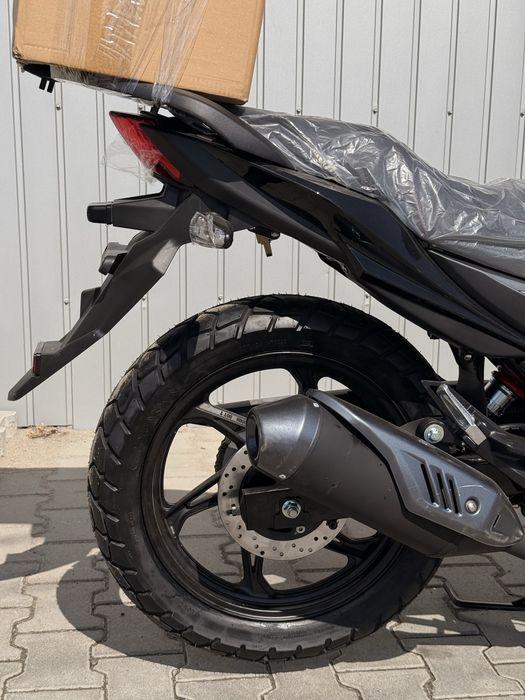 Мотоцикл  Lifan kp200