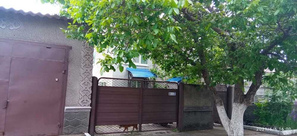 Продаю двоповерховий будинок