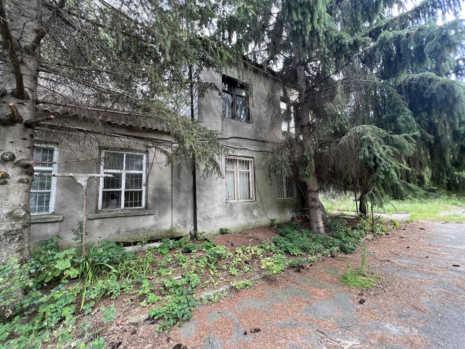 Продам производственные здания с участком