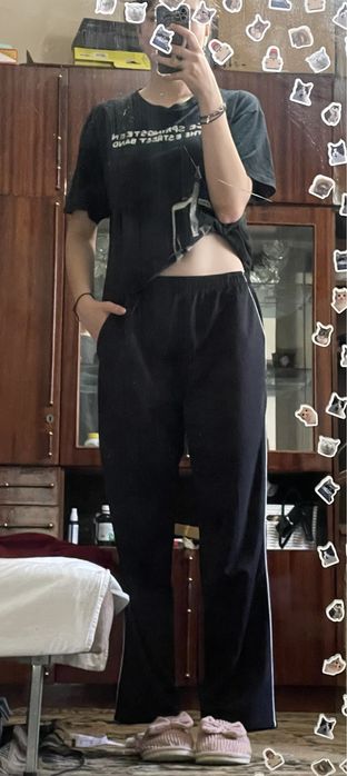 Штани з лампасами