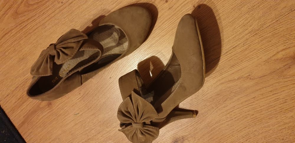 Sprzedam szpilki r. 38