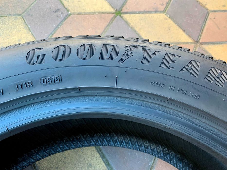 245/50 R18 104T XL GoodYear UltraGrip Ice 2 / Зимові шини