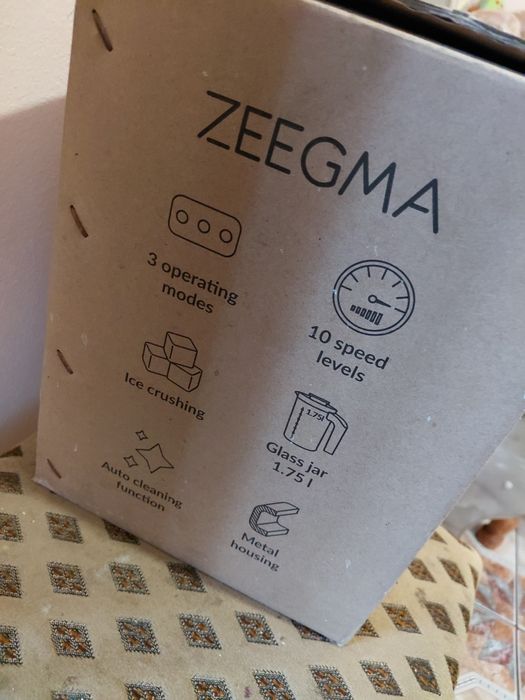 Продам подрібнювач Блендер ZEEGMA