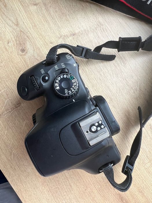 Камера Canon 550D body