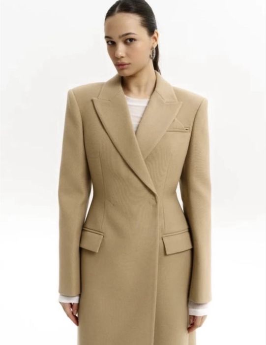 Бежеве пальто BAZHANE