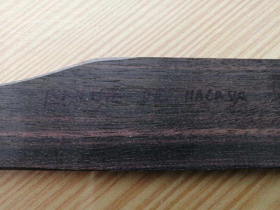 conjunto de talheres em madeira exótica