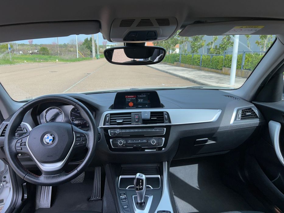 BMW 116d auto 05/2019 impecável