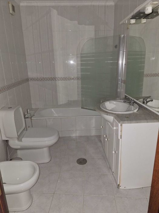 Arrenda-se Apartamento T2 – Centro de Lourosa