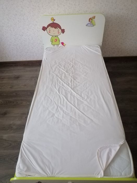 Ліжко односпальне