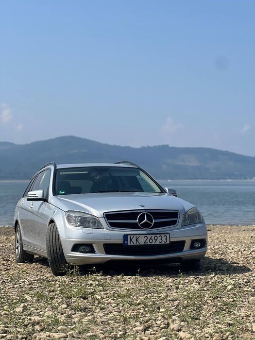 Bardzo ładny Mercedes C-klasy