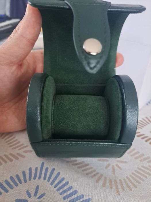 Zielone pojedyncze etui / pudełko podrozne na zegarek