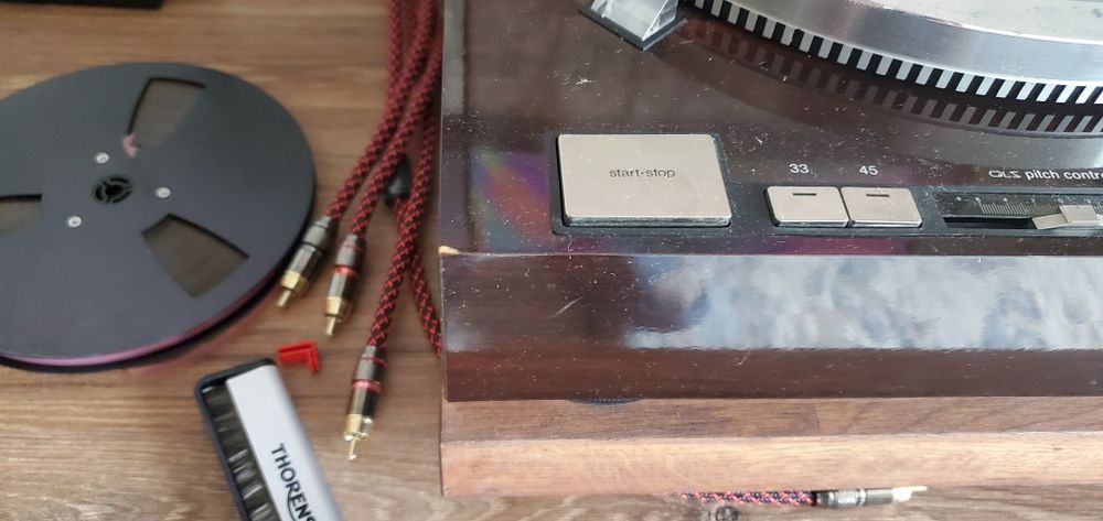 Програвач вінілу Technics SL-M2