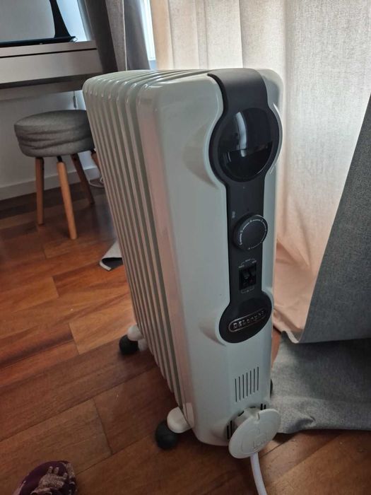 Aquecedor a óleo De’Longhi totalmente funcional (mudança)