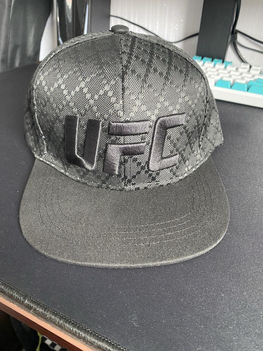 Кепка UFC з прямим козирьком Снепбек
