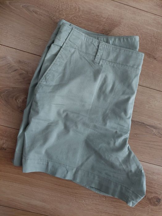 Krótkie spodenki h&m 42