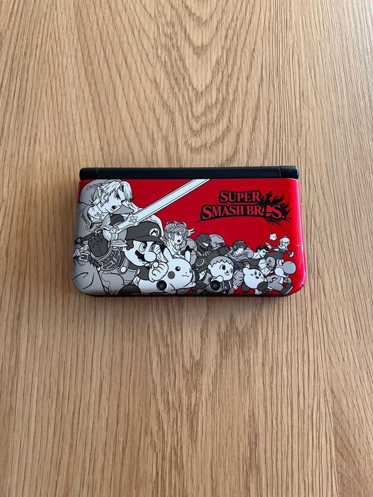 Nintendo 3DS XL Super Smash Bros Edition com 100+ Jogos
