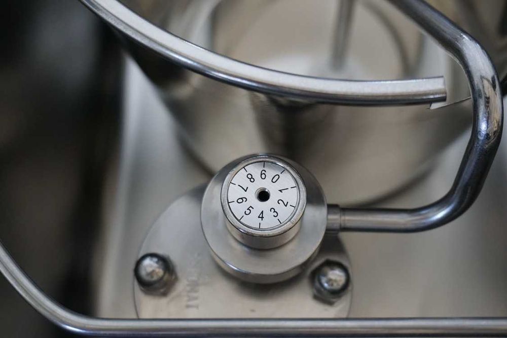 Automat  Śmietaniarka Bita Śmietana Sanomat Euro Plus S 5L z Płukaniem
