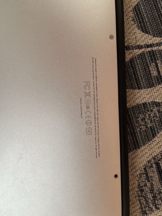 Macbook air 2011 (на запчасти) перестав включатись
