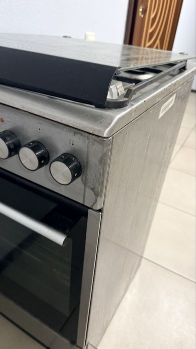 Продам газову плиту