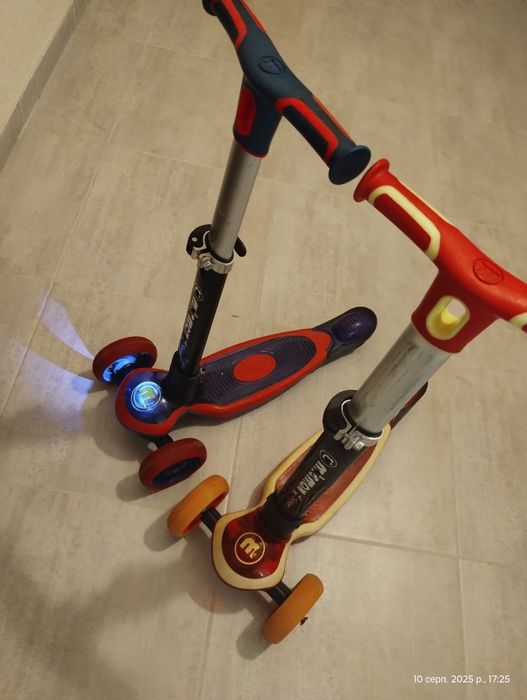 Самокат з підсвіткою