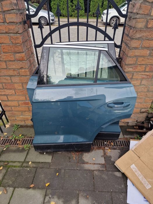 drzwi lewy tył lewe tylne volkswagen t-roc lift 2022 rok