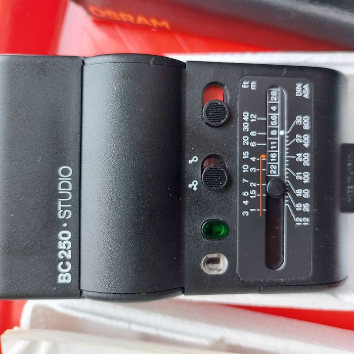 Lampa blyskowa BC 250-Studio