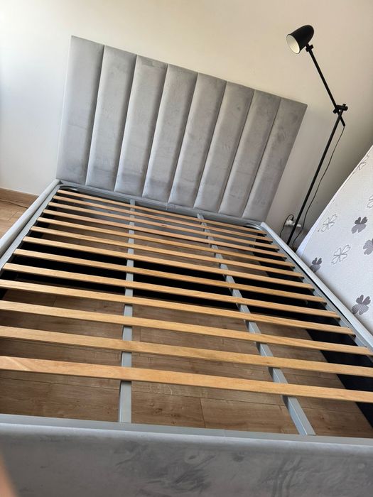 Cama para colchão de 160x200