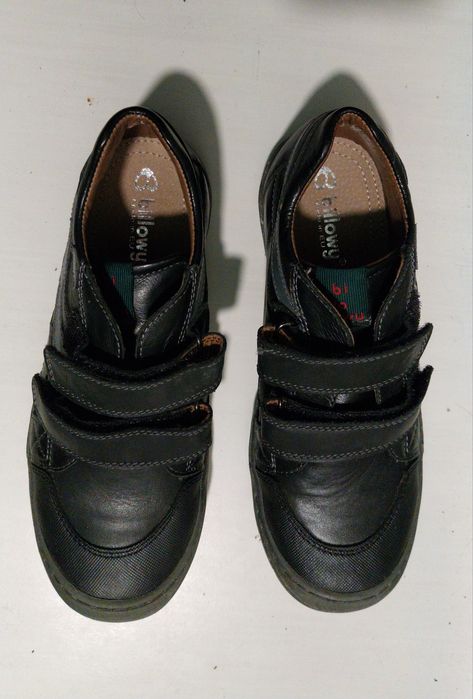 Sapatos de rapaz