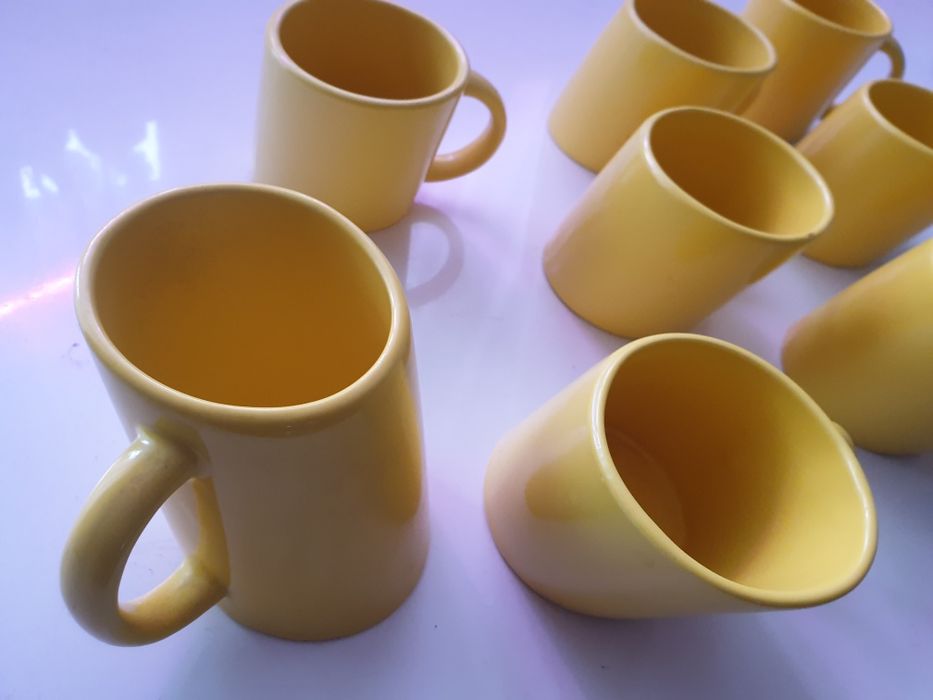 Designerski zestaw 8 kubków pochyłych