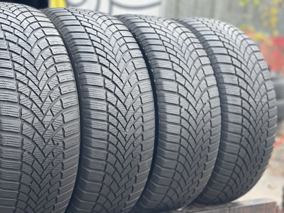 Шини Зимові 4шт 215/55 R17 Bridgestone LM005