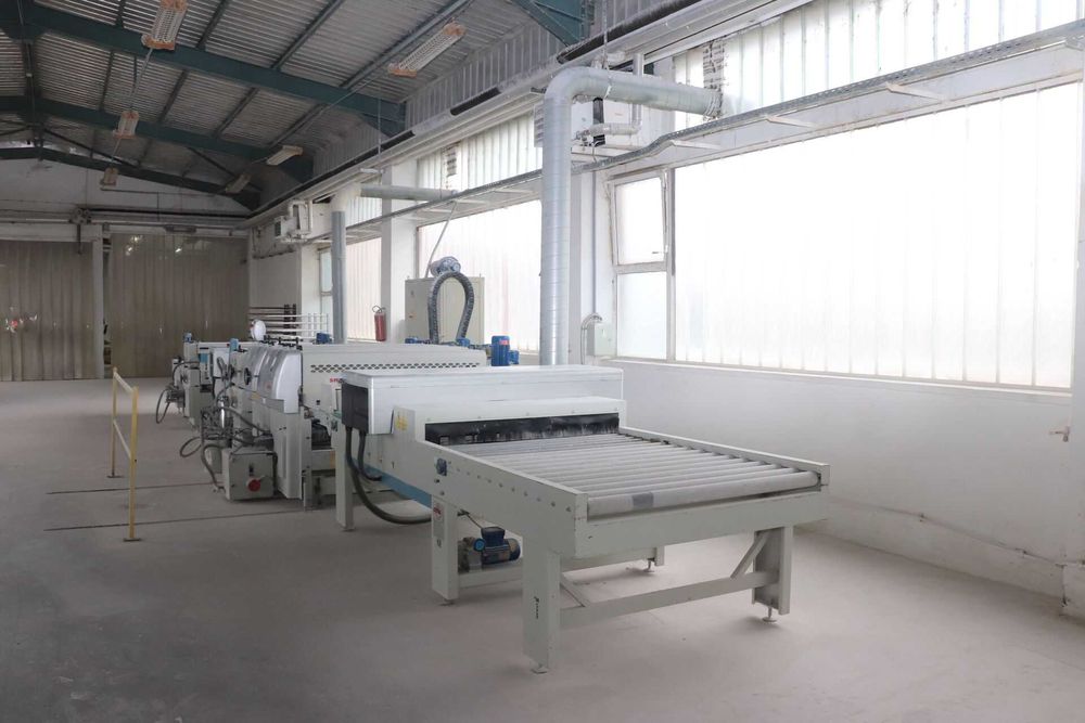 Покриття лаком, фарбування МДФ, ДСП, фанери, Гіпсокартона.